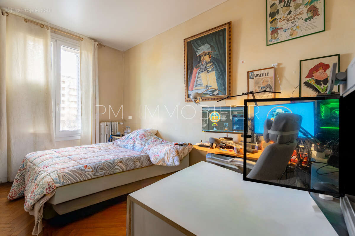 Appartement à MARSEILLE-8E