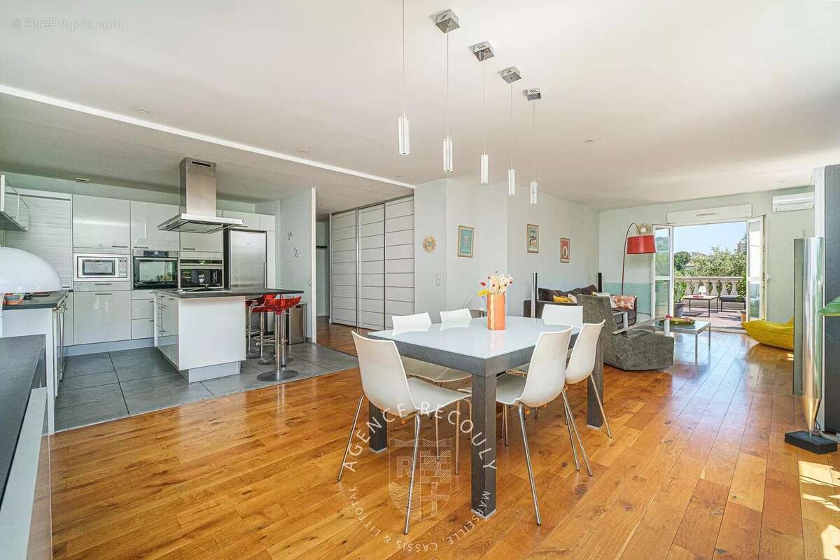 Appartement à MARSEILLE-7E