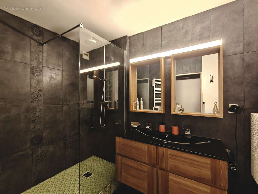 Appartement à POISAT