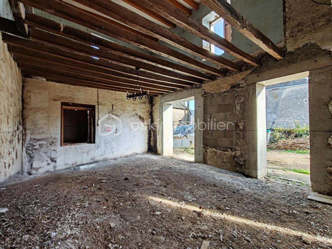 Maison à MEMBROLLES