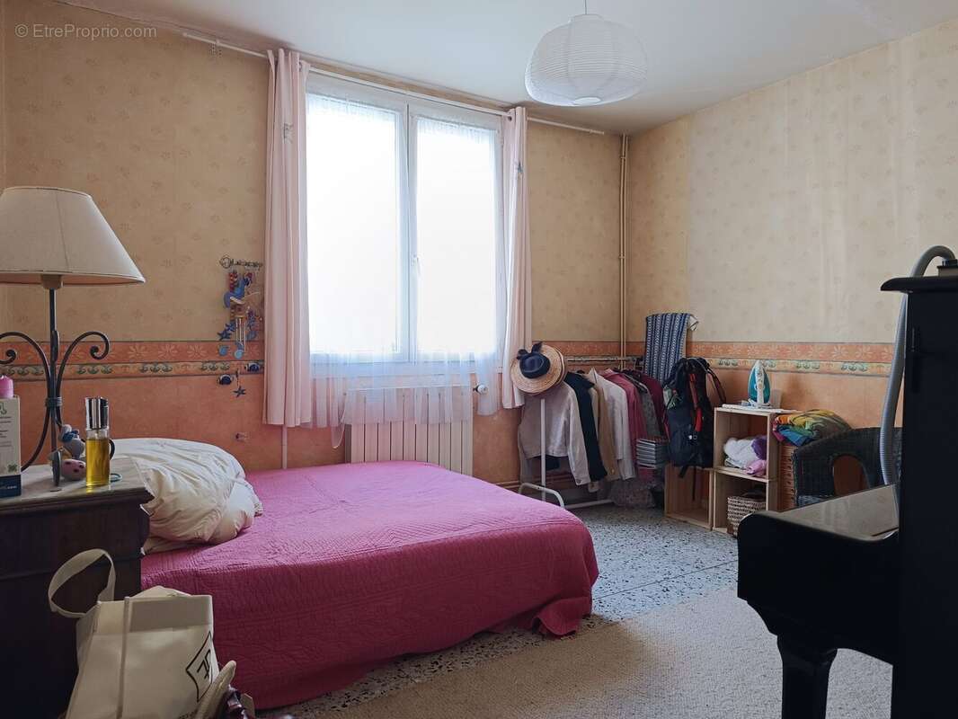 RDC - Chambre 1 - Maison à NARBONNE