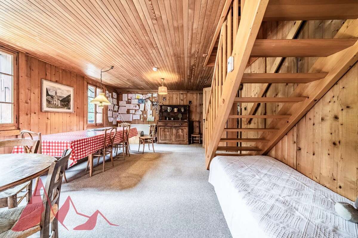 EXCLUSIVITÉ MORZINE IMMOBILIER — Les Udrézants : un penthouse à créer, à deux pas du centre - photo 3