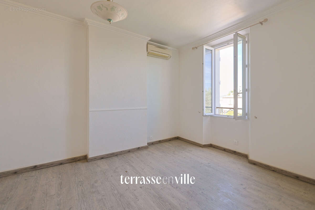 Maison à LA FARLEDE