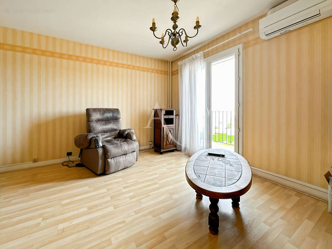 Appartement Poissy 4 pièce(s) 81.8 m2 - photo 5