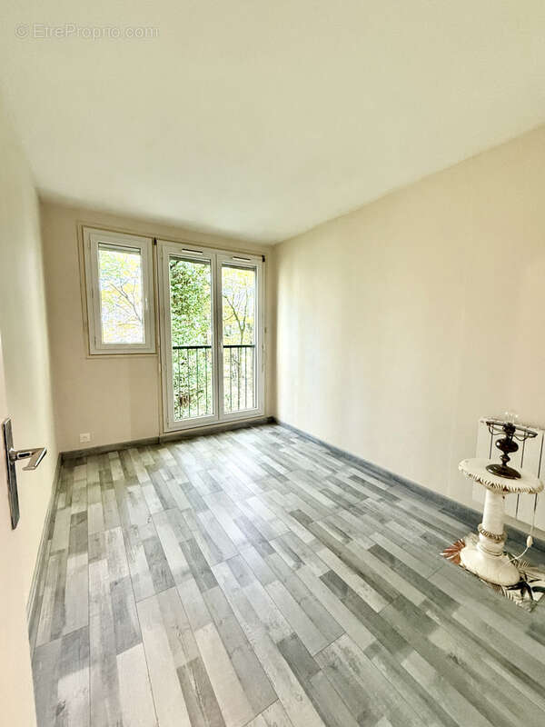 Appartement à VILLIERS-SUR-ORGE