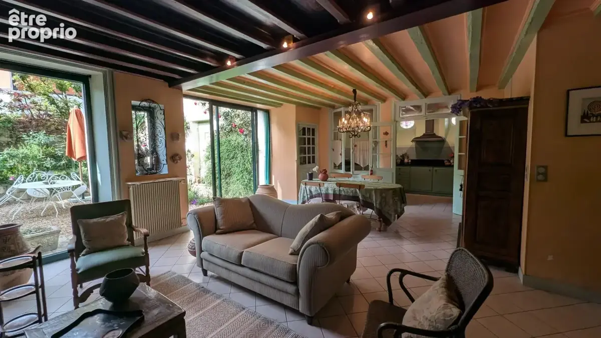 Maison 330 m² à Amboise  - photo 4
