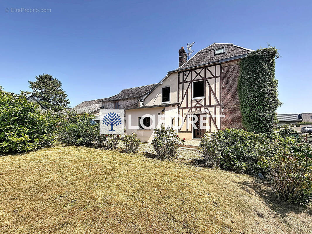 Maison à LA NEUVILLE-CHANT-D'OISEL