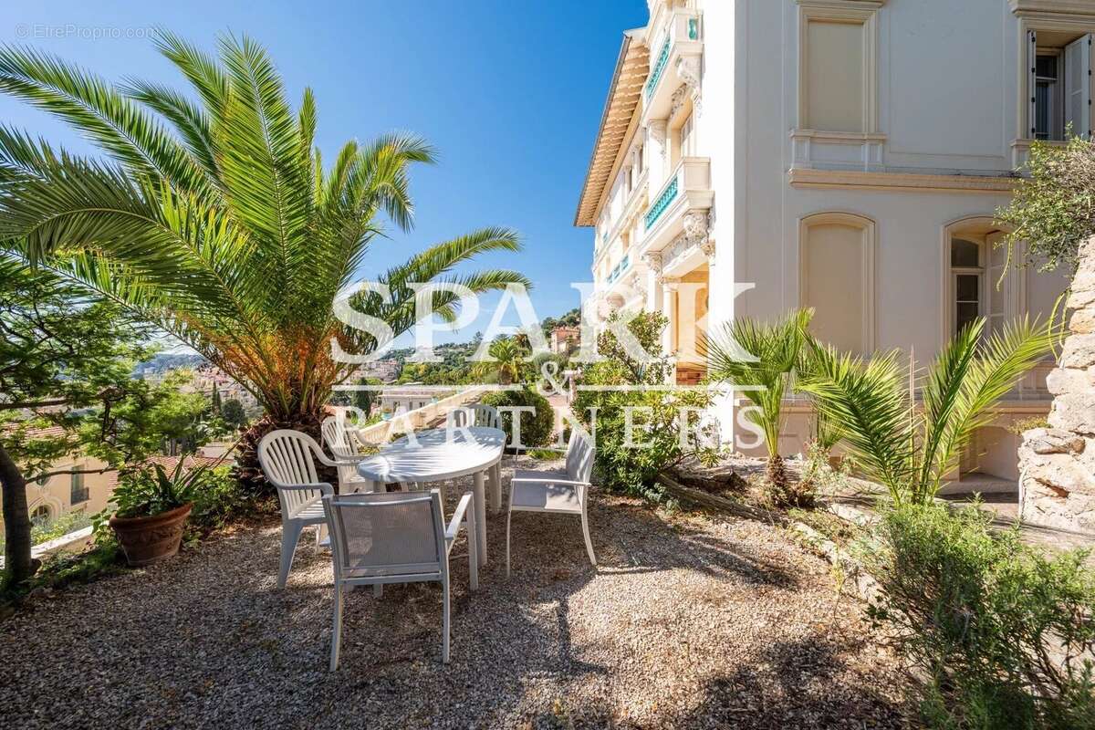 Appartement à BEAULIEU-SUR-MER