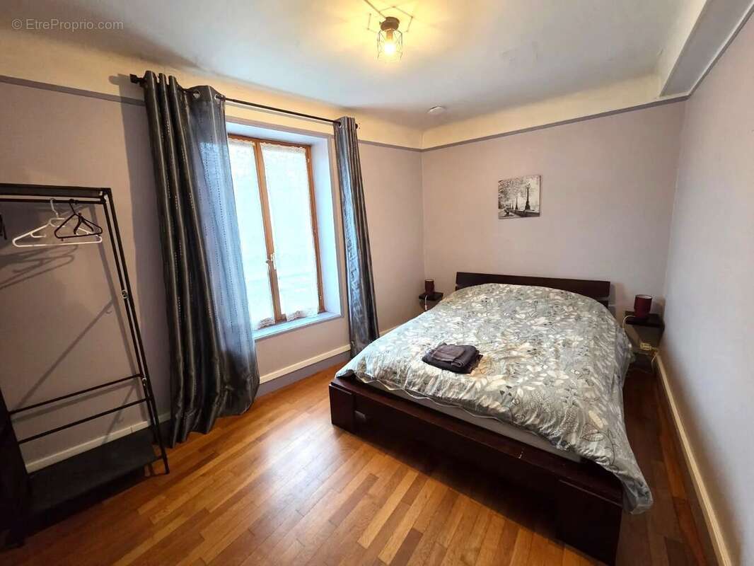 Maison à CROUY-SUR-COSSON