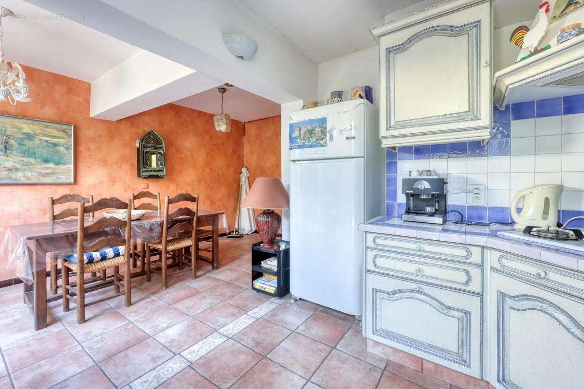 Appartement à SAINT-CYR-SUR-MER