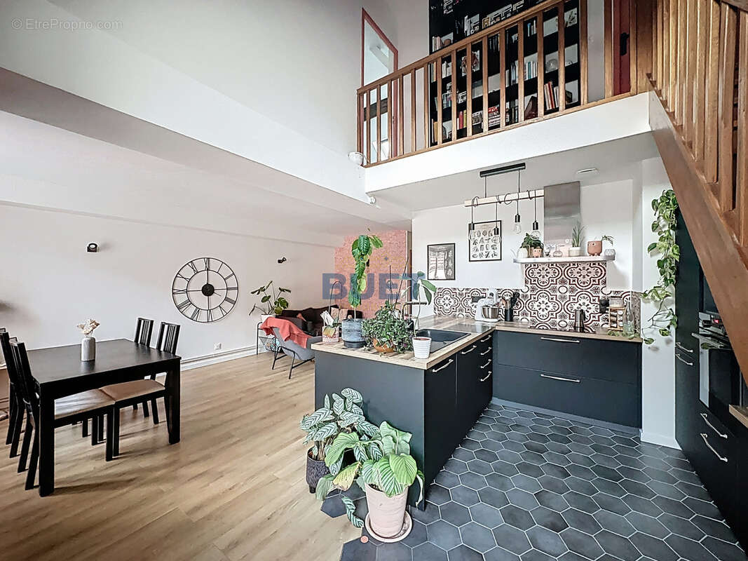 Appartement à AHUY