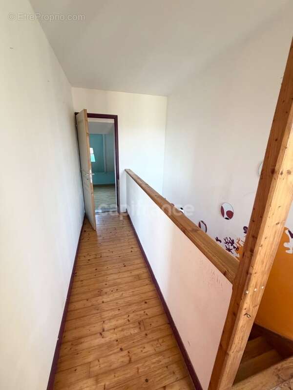 Maison à MAEL-CARHAIX