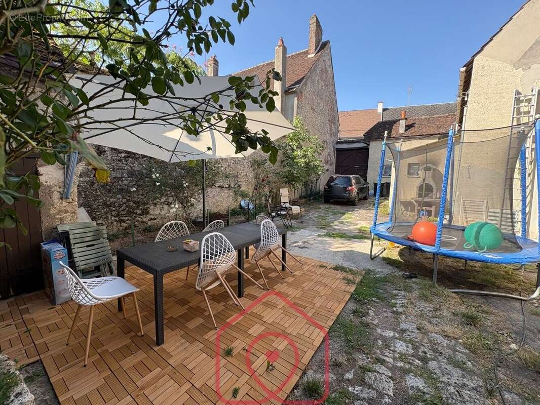 Maison en pierres rénovée de 125 m² - photo 14