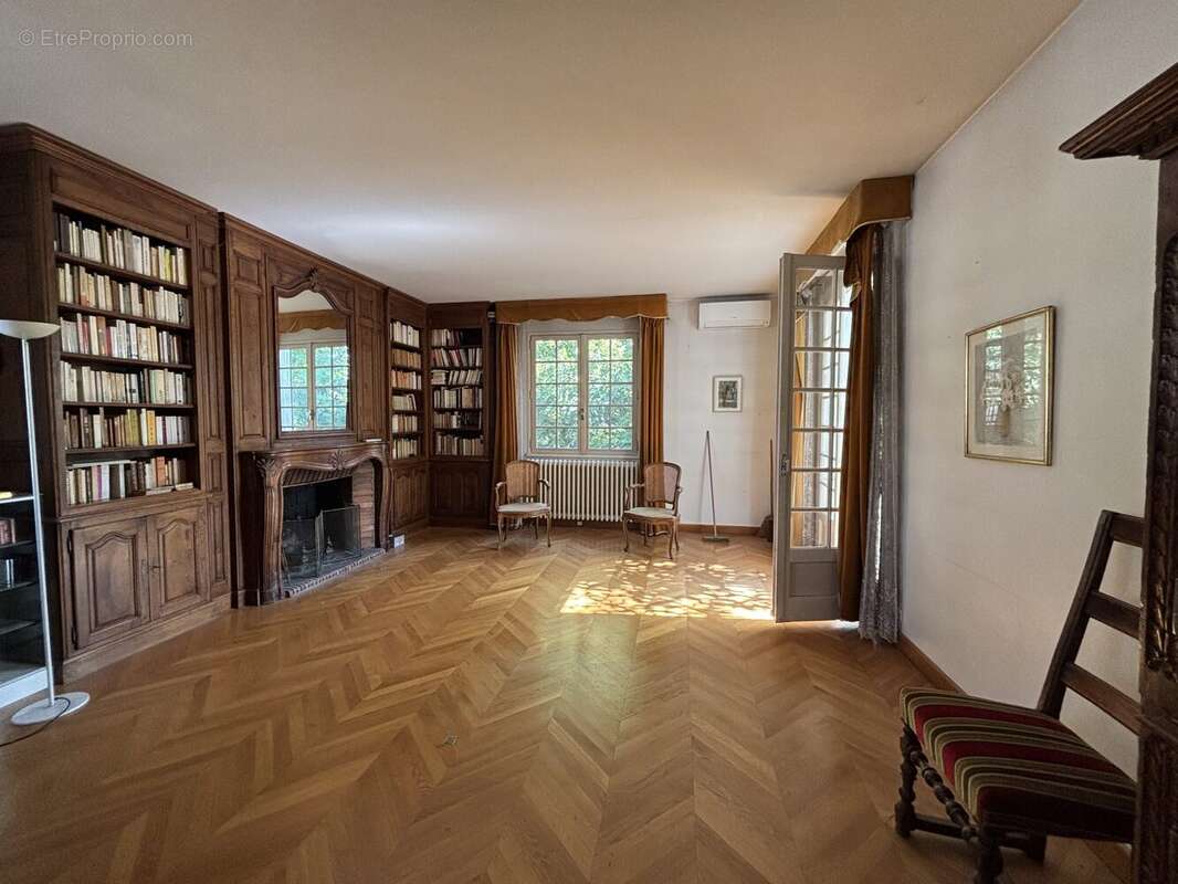 Maison 163 m² à Romans-Sur-Isere  - photo 3