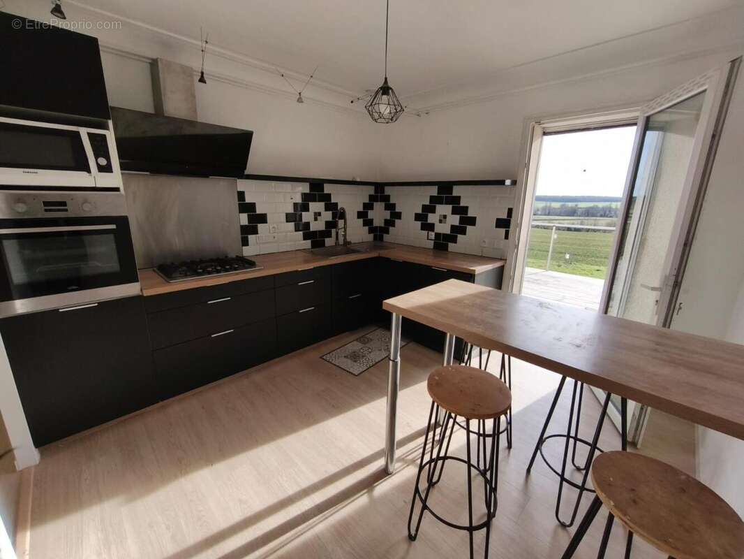 Maison 130 m² à Seuilly  - photo 3
