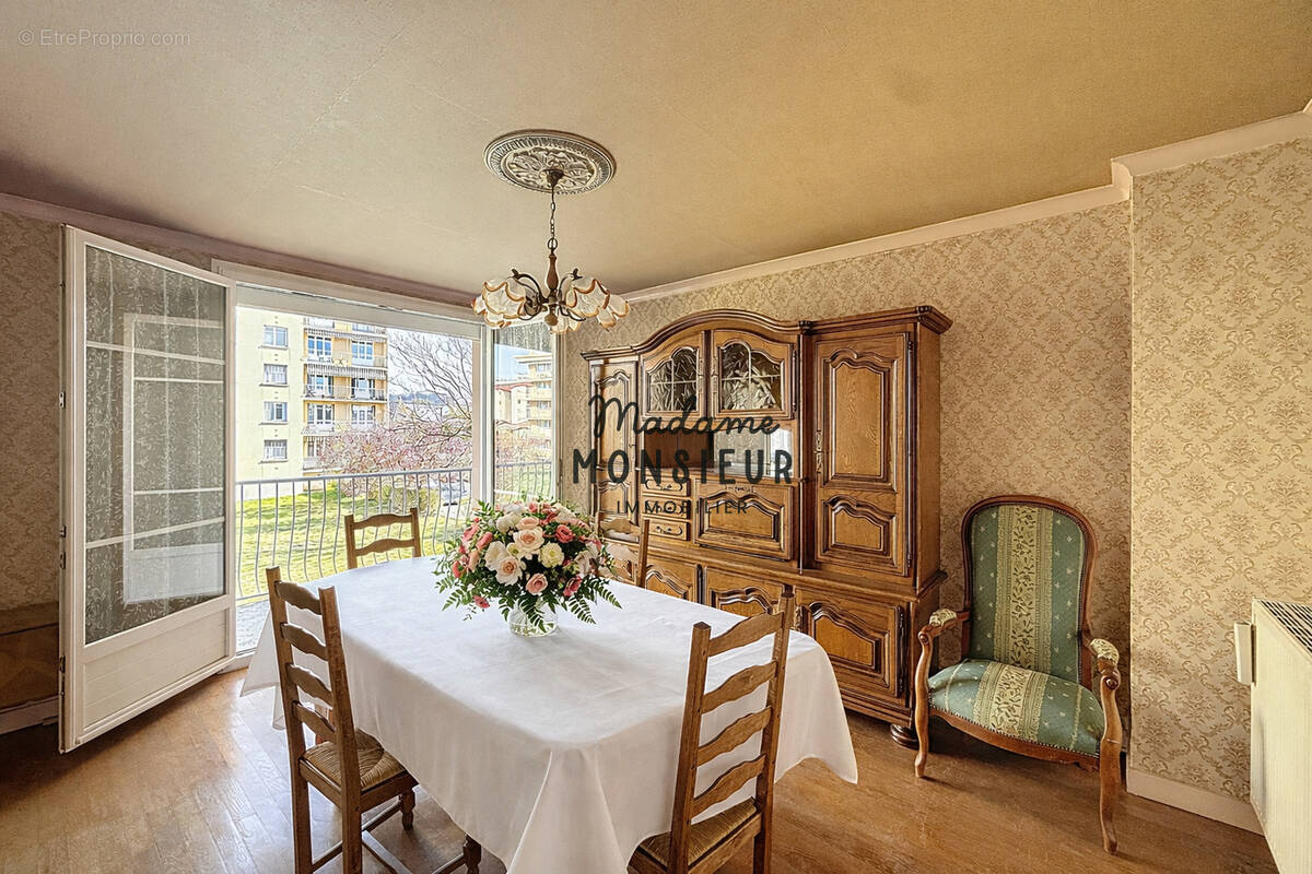 Appartement à BOURGOIN-JALLIEU