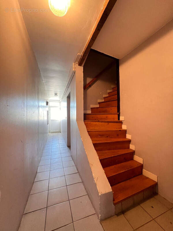 Appartement à MAIZIERES-LES-VIC