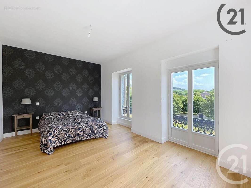 Maison à CHAMPS-SUR-YONNE