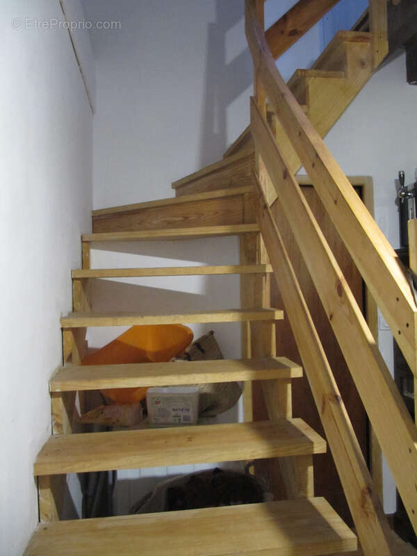 Appartement à PRIGNAC-ET-MARCAMPS