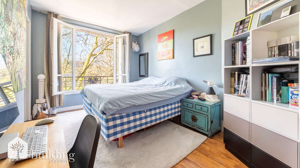 Appartement à PARIS-17E