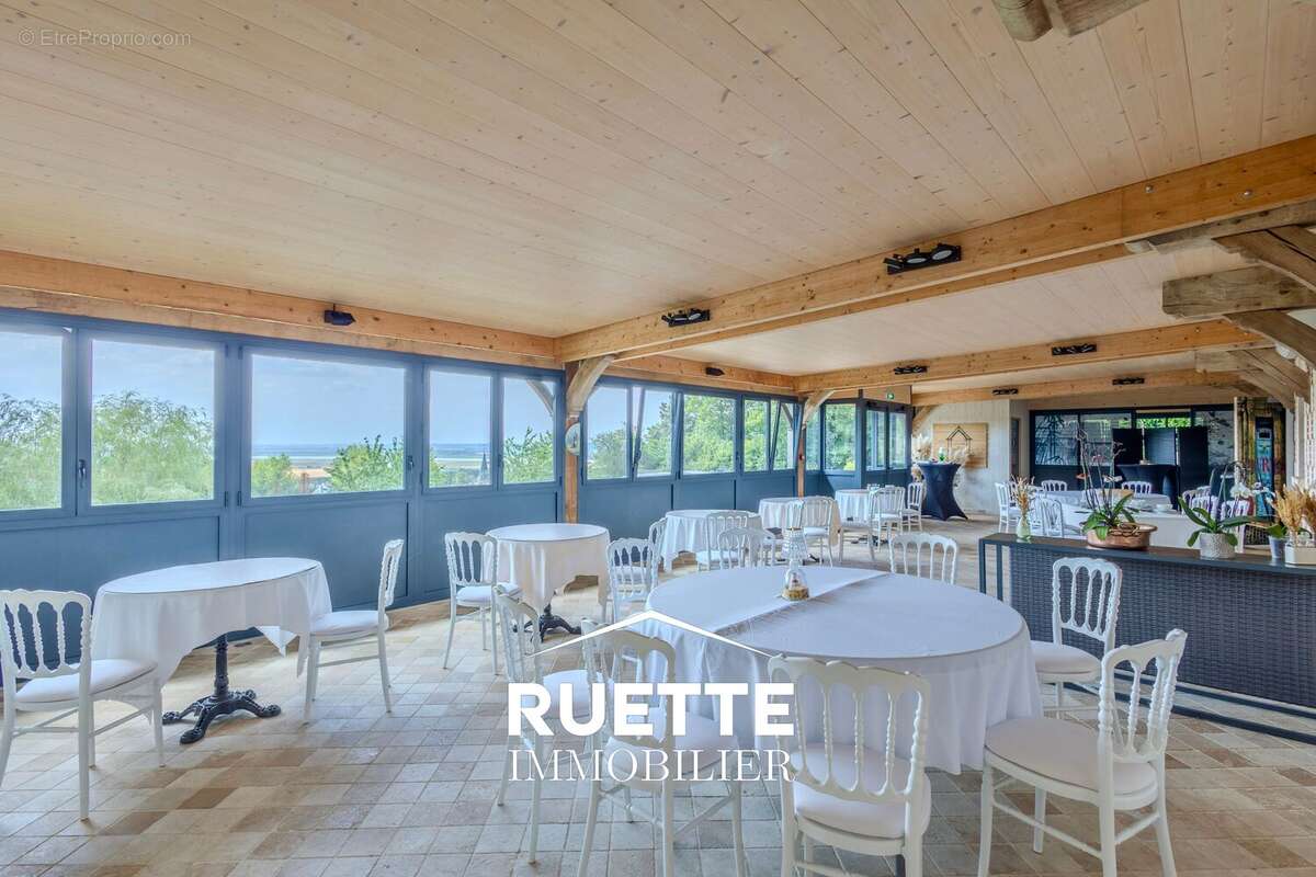 Maison 1049 m² à Saint-Samson-De-La-Roque  - photo 7