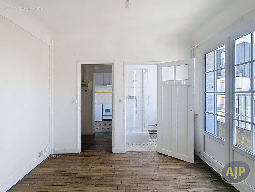 Studio avec balcon Centre Ville - photo 2