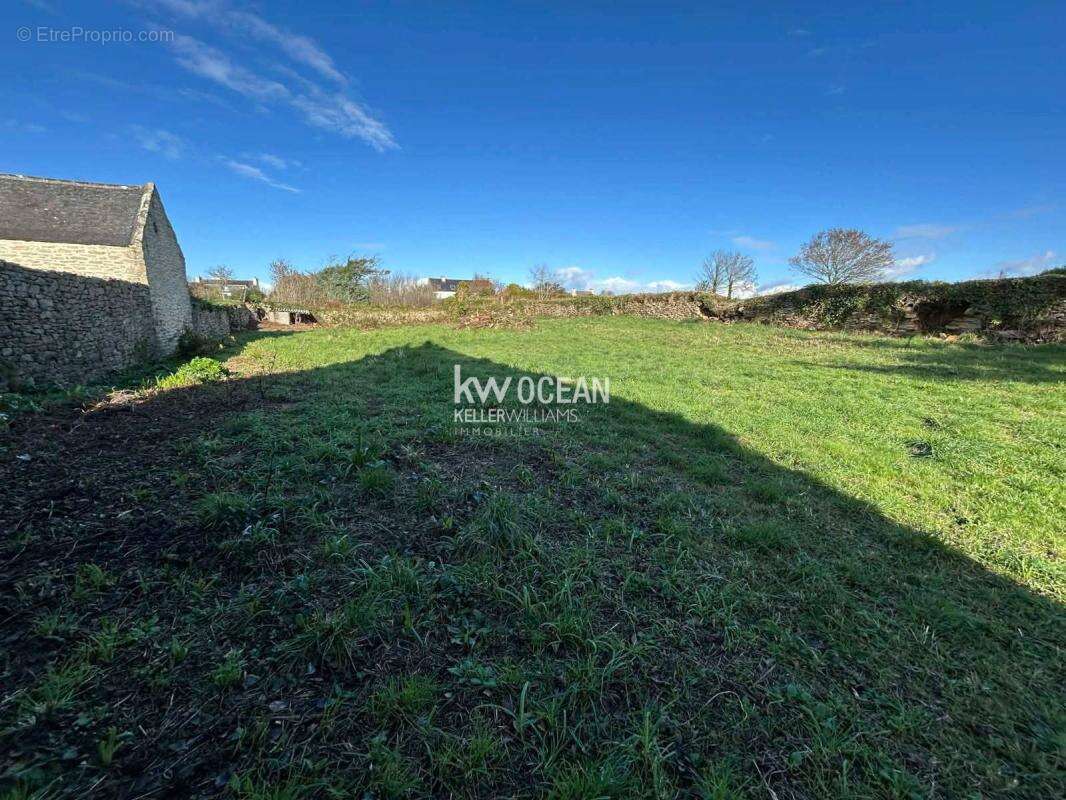 Terrain à PLOUHINEC