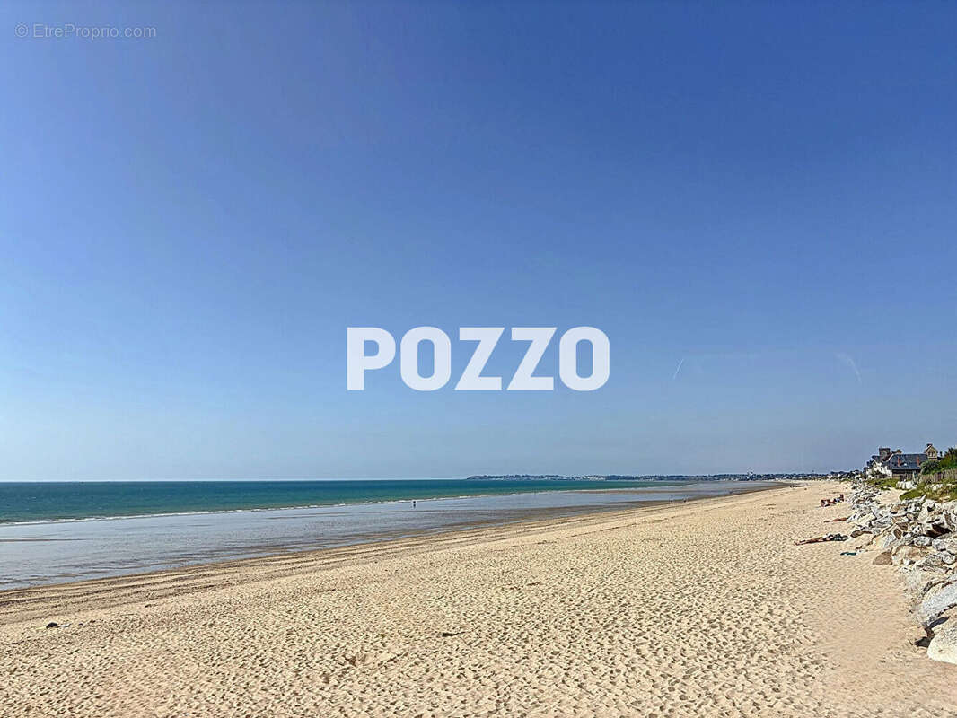 Appartement à CAROLLES