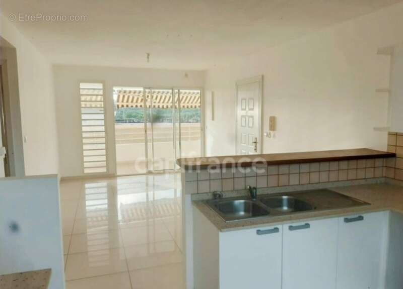 Appartement DIDIER T3 Fort de France + Box - photo 5
