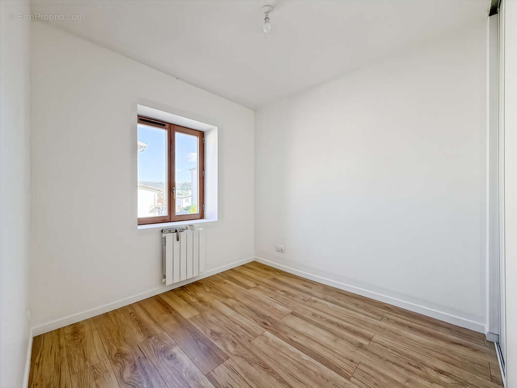 Appartement à ALBIGNY-SUR-SAONE