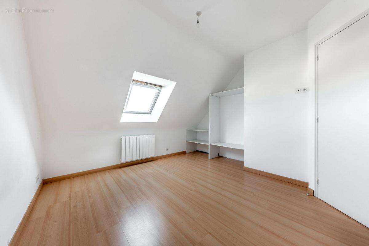 Maison à SAINT-JOUAN-DES-GUERETS