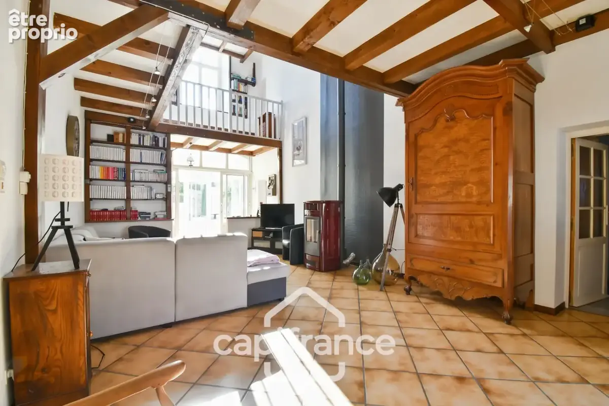 Maison de caractère avec 4 chambres - 6pièces - 268 m² habitables - piscine - jardin et dépendances à BIGNAY - photo 20
