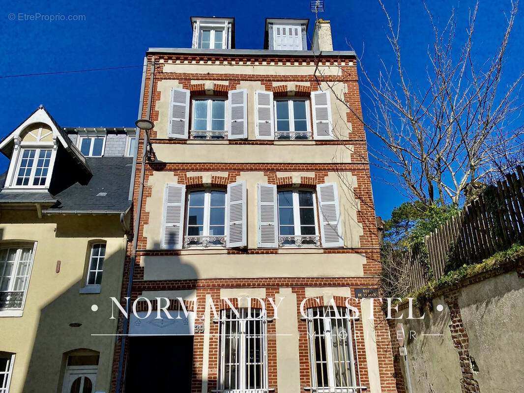 Maison à TROUVILLE-SUR-MER