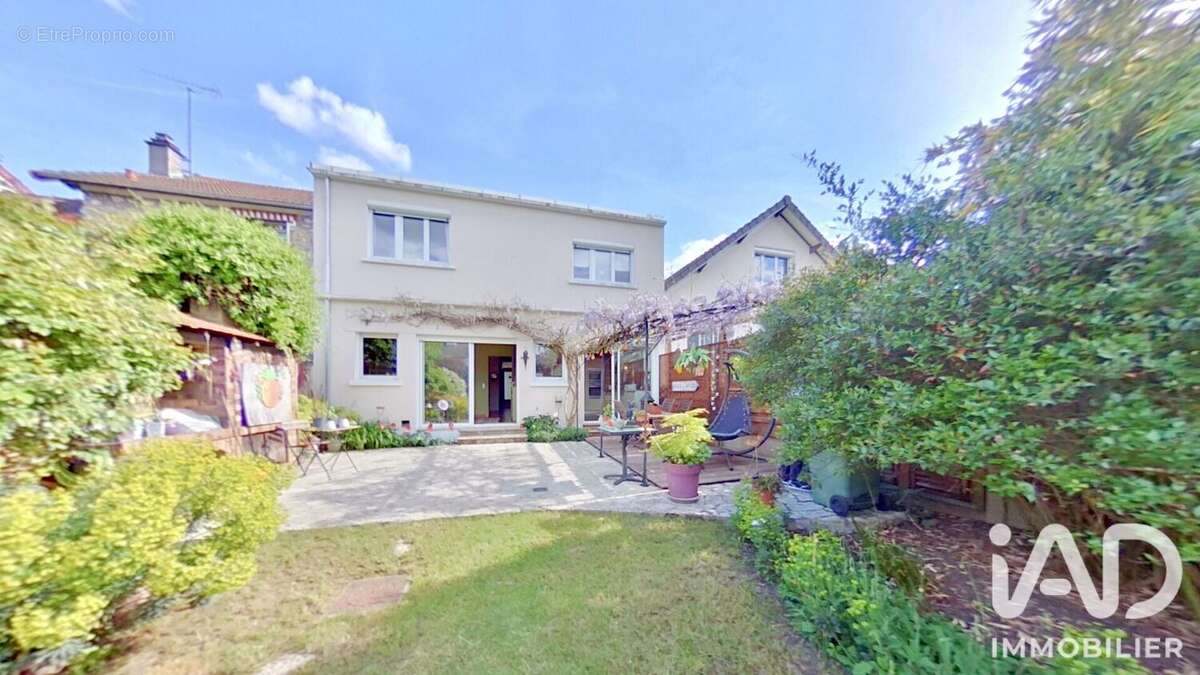 Photo 2 - Maison à THIAIS