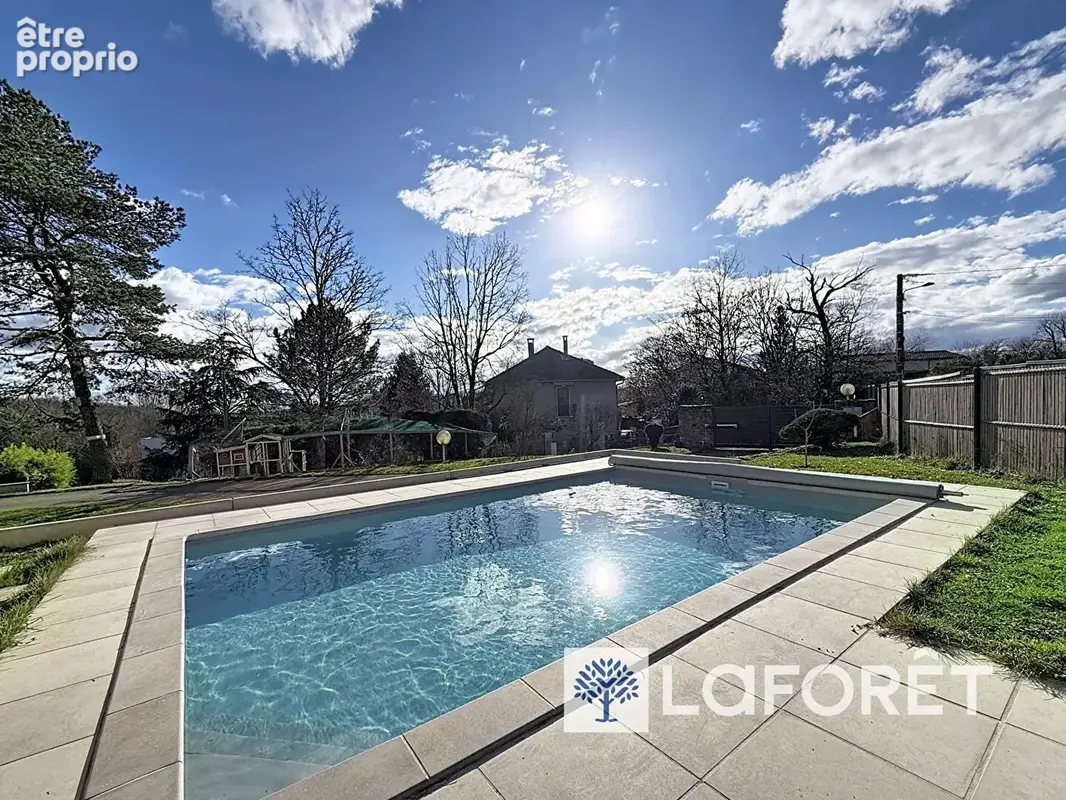 DARDILLY, Maison familiale avec piscine dans un environnement privilégié - photo 2