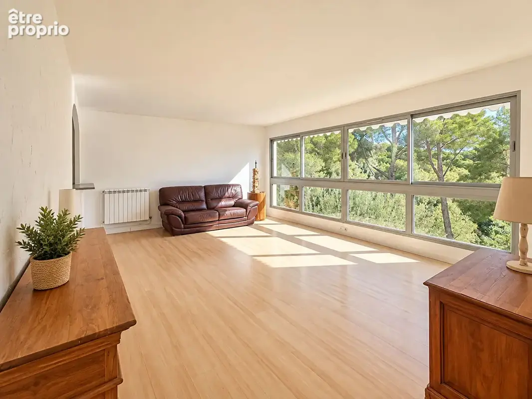 Photo Appartement à Saint-Mandrier-Sur-Mer au prix de 273 800€