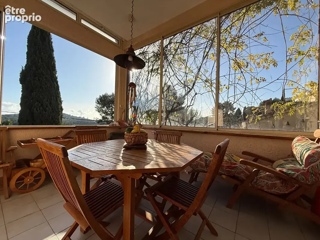 ** Bord De Mer ** Maison de 163m² avec 5 Chambres ** (83430) SAINT MANDRIER SUR MER ** - photo 4