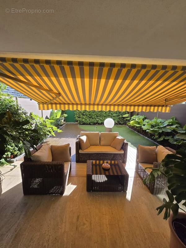 Appartement à VILLENEUVE-LOUBET