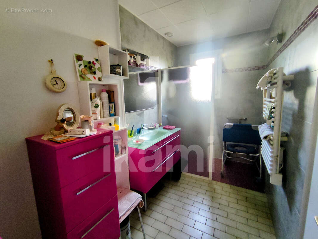 Maison à GENISSIEUX