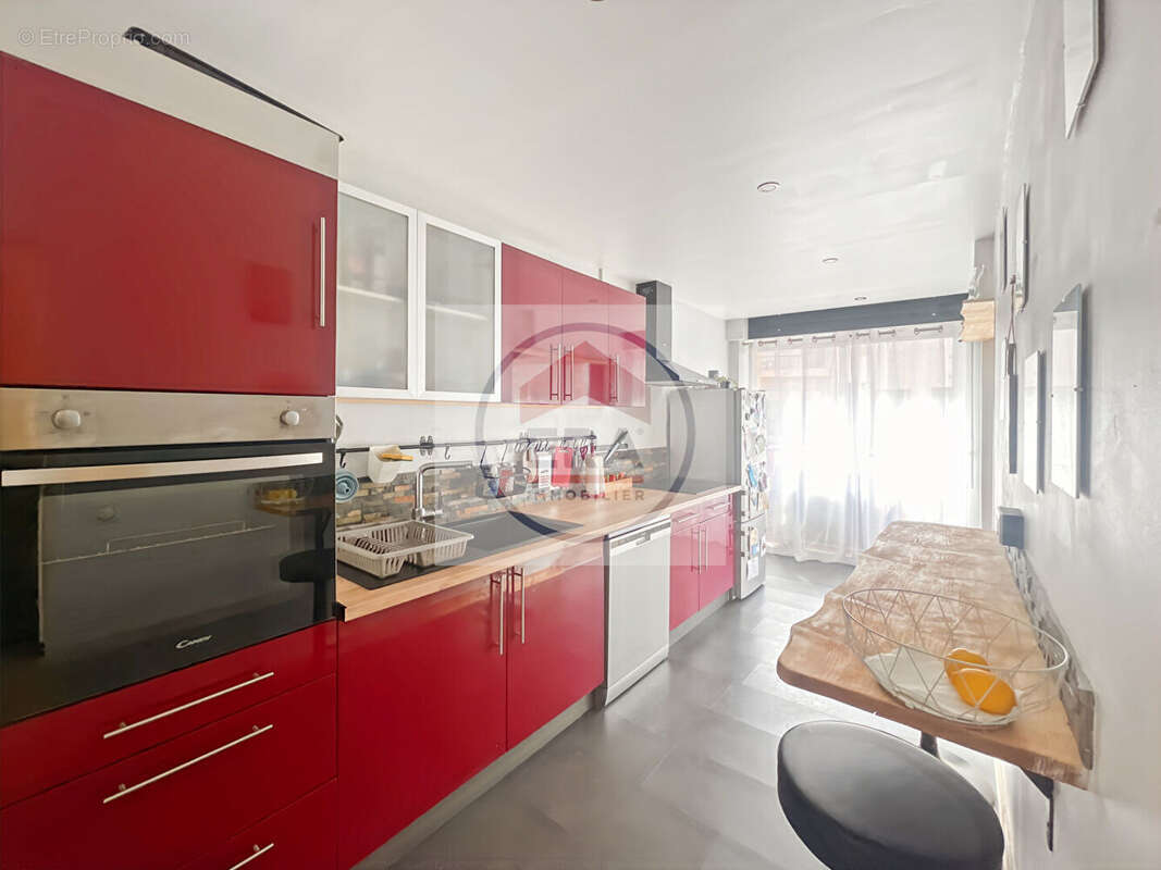 Appartement à MOUANS-SARTOUX