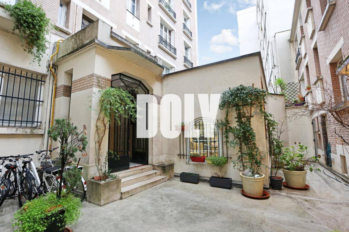 Appartement à PARIS-20E