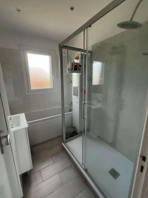 Climatisée - maison semi-enterrée sur terrain piscinable - photo 6