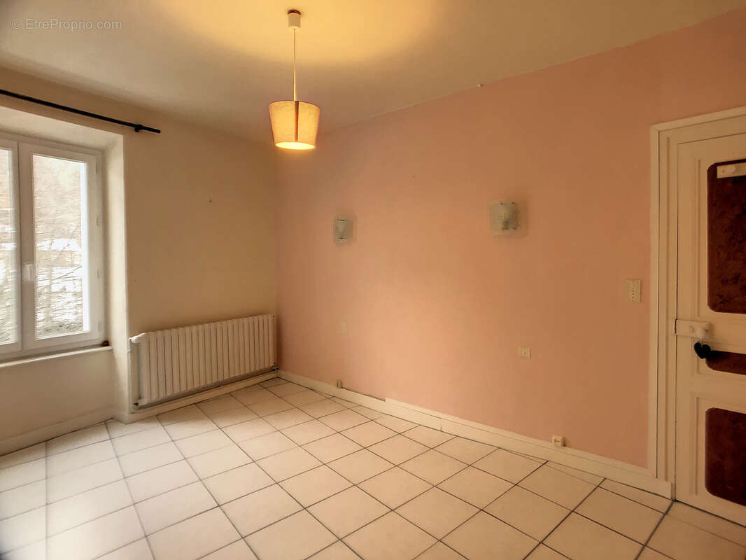 Maison à SAINT-FLORET