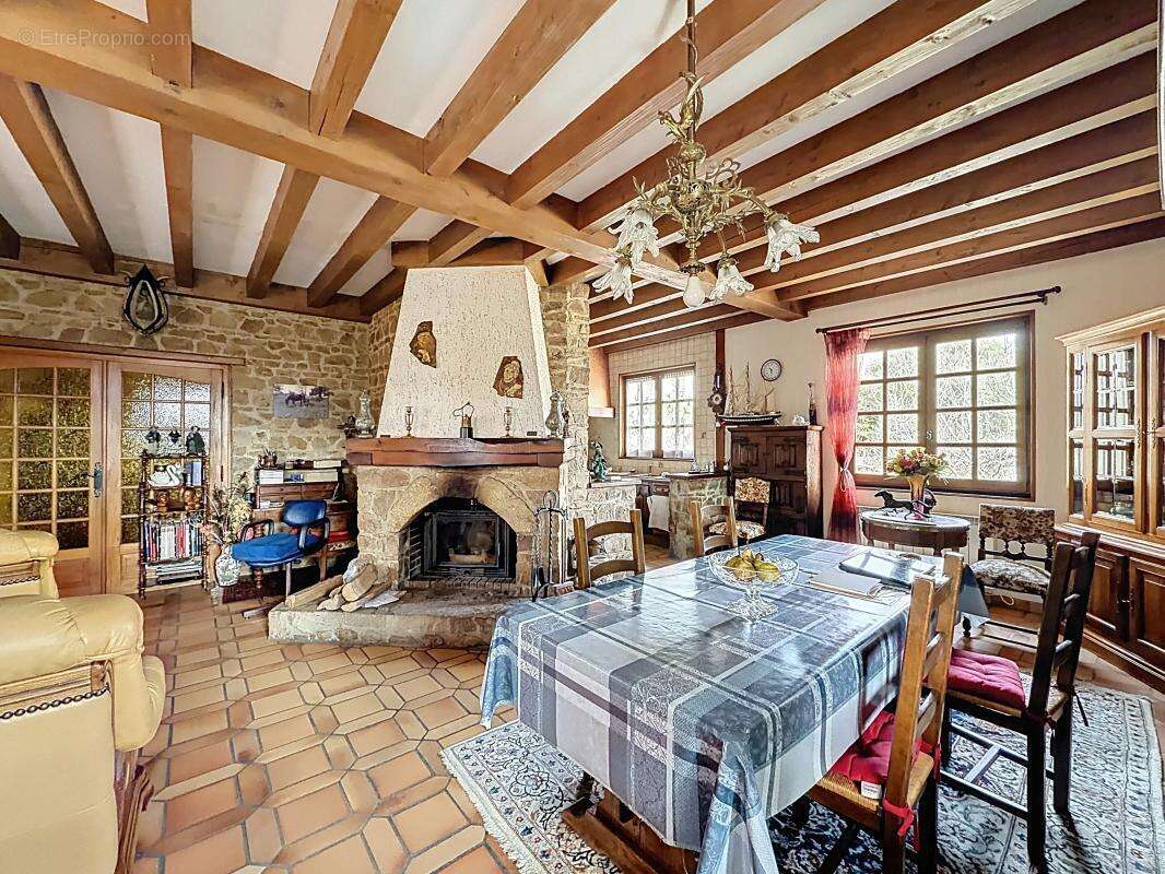 Maison à CONDRIEU