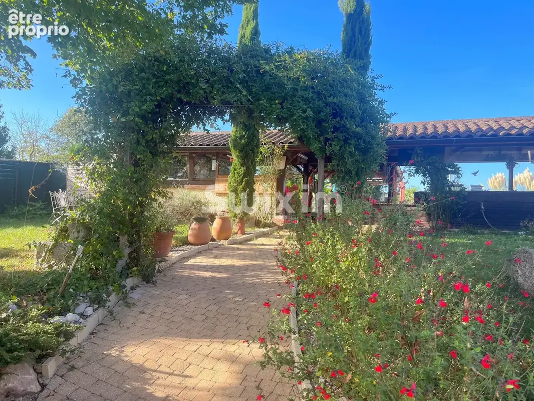 Photo Maison à Belleville au prix de 590 000€