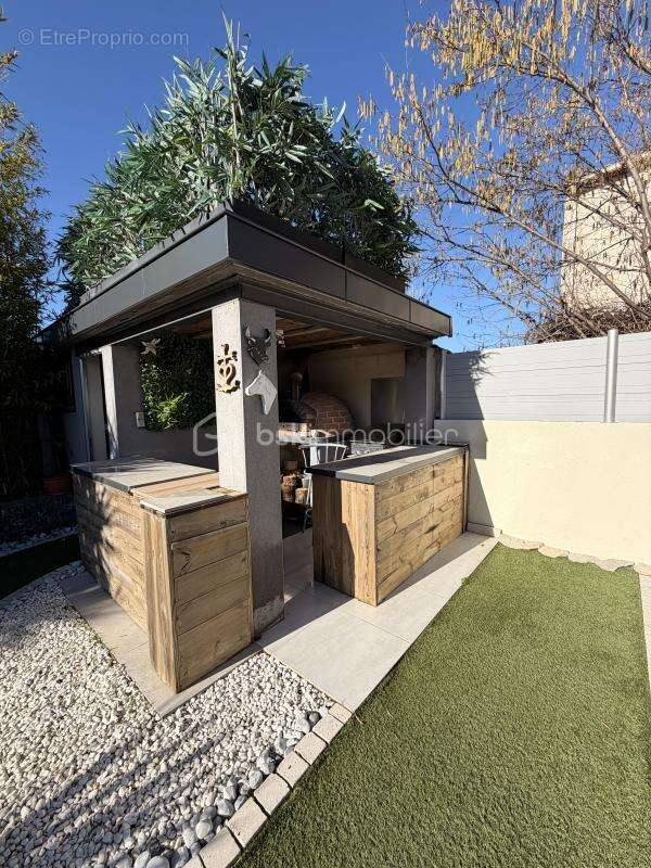 Maison à SAINT-LAURENT-D'AIGOUZE