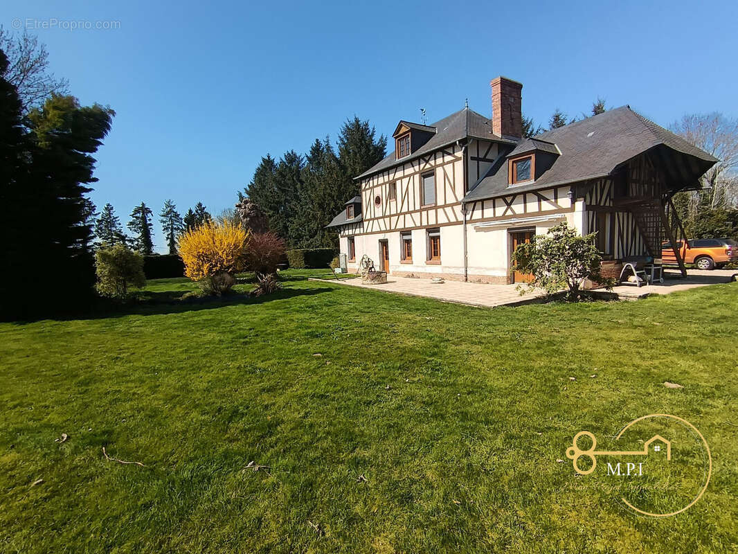 Maison à SAINT-DENIS-DES-MONTS