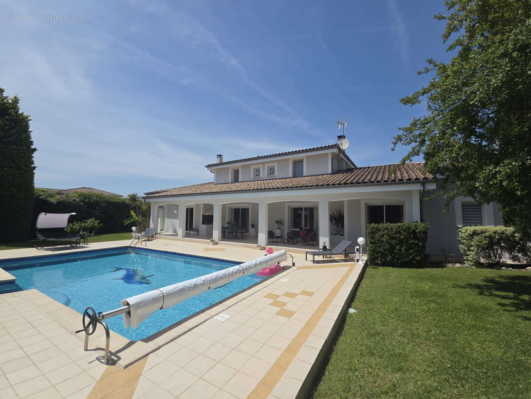 Maison à CASTELGINEST