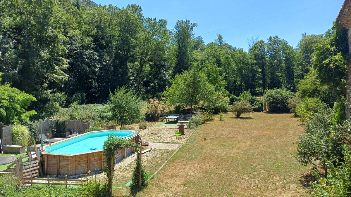 Ensemble immobilier avec dépendances, piscine et lac - photo 26