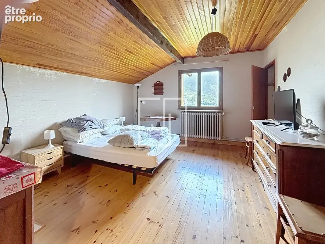 Viager occupé avec réserve d'usufruit   Propriété de 216 m2 composée de 3 appartements   Barcelonnette (04400) - photo 18